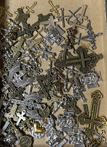 Lot approx pcs - 85,
